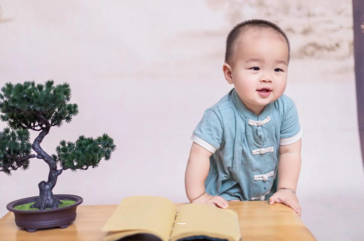 宁波宝宝爱吐奶是什么原因